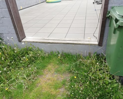 indgang ved hus før arbejde