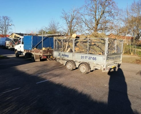bil med trailer